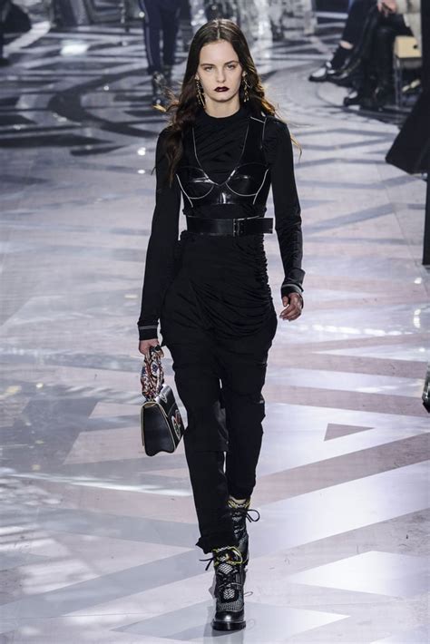 louis vuitton runway 2016|Louis Vuitton runway looks.